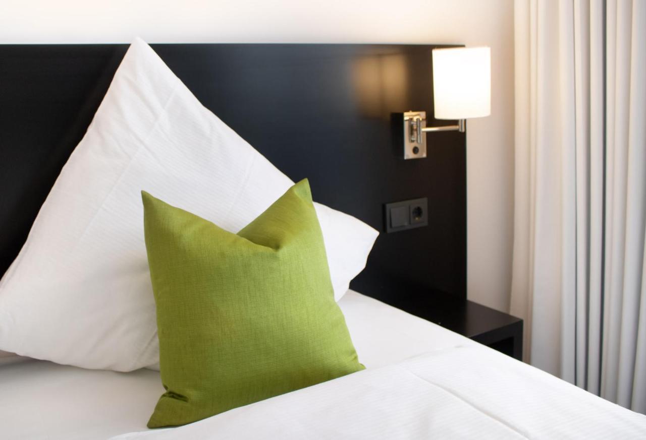 Tu Hotel By Wmm Hotels Tuningen Bagian luar foto